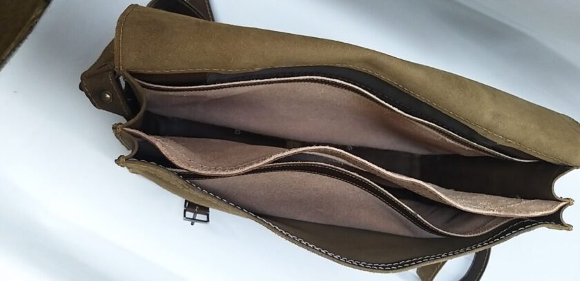 Sports Briefcase In Crust - immagine 4